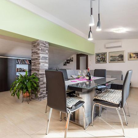 Gorgeous Apartment In Rijeka With Kitchen Zewnętrze zdjęcie