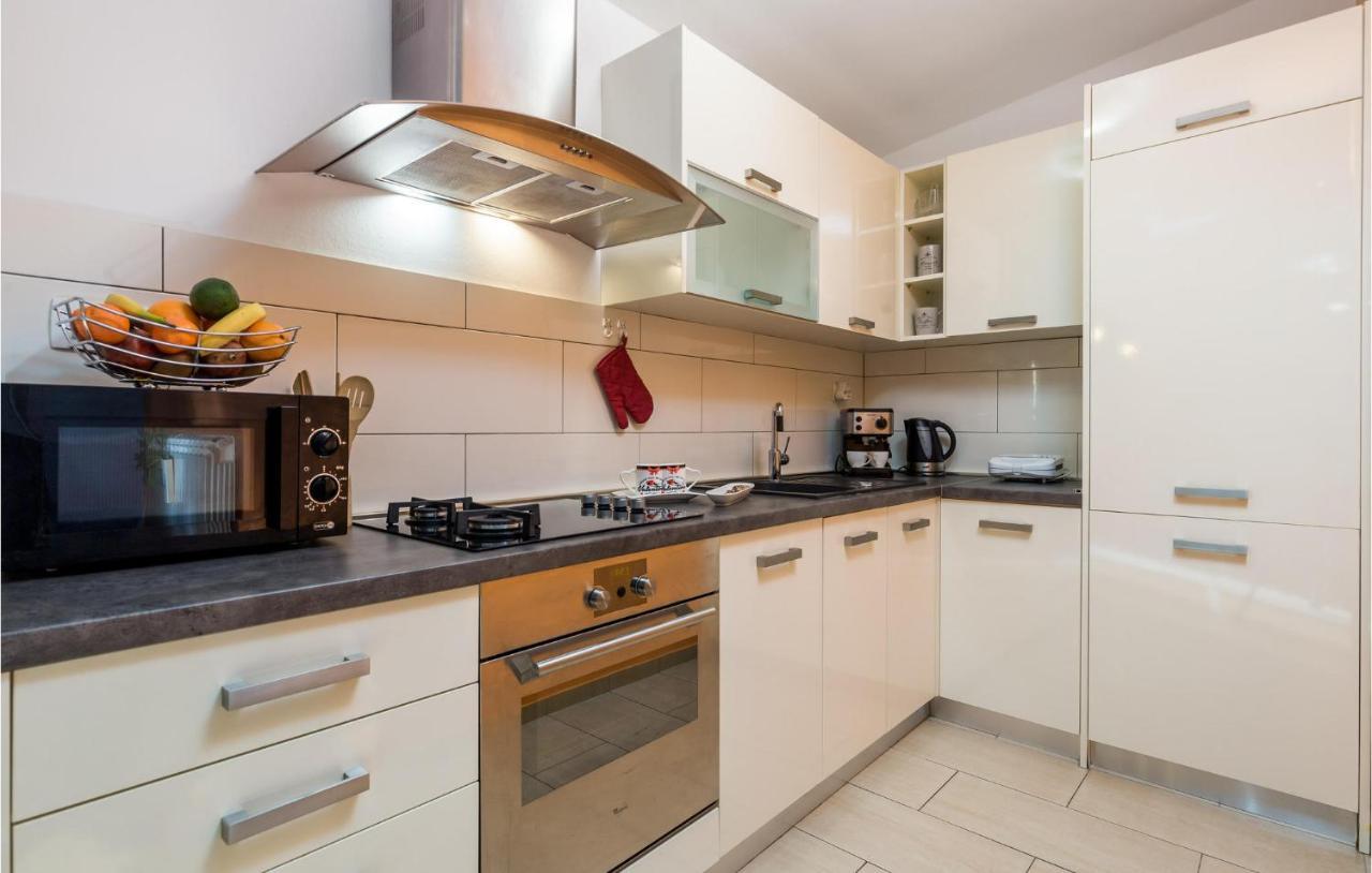 Gorgeous Apartment In Rijeka With Kitchen Zewnętrze zdjęcie