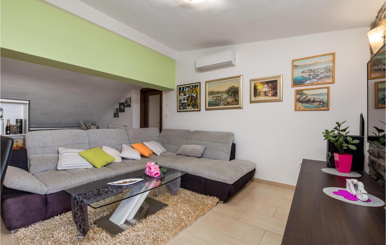 Gorgeous Apartment In Rijeka With Kitchen Zewnętrze zdjęcie