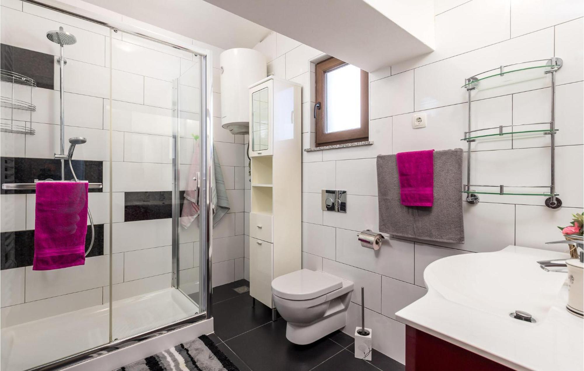 Gorgeous Apartment In Rijeka With Kitchen Zewnętrze zdjęcie